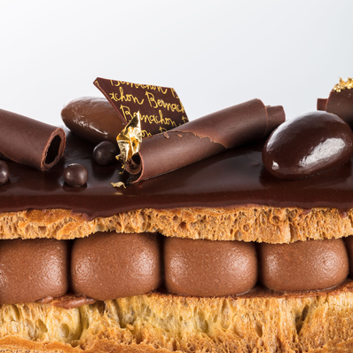 Un incontournable de la pâtisserie française : l'éclair au chocolat Bernachon 🤩🍫

Disponible en format mini et individuel en boutique et en format 4 pers, 6 pers ou 8 pers sur commande ☎️