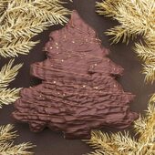 ✨Une idée de cadeau pour Noël ? ✨

Découvrez, le Sapin de Noël en chocolat et à partager🤩 
Composé de gianduja (praliné chocolaté aux noisettes), de morceaux de noisettes et de grains d’amandes ! 

N’attendez plus ! Rdv dans nos boutiques ou sur la boutique en ligne 🎄

#sapindenoel #christmas #savoirfairefrancais #chocolatelover #yummy #christmastree #noel2022 #tradition #christmasgifts #giftideas #gift #gifts